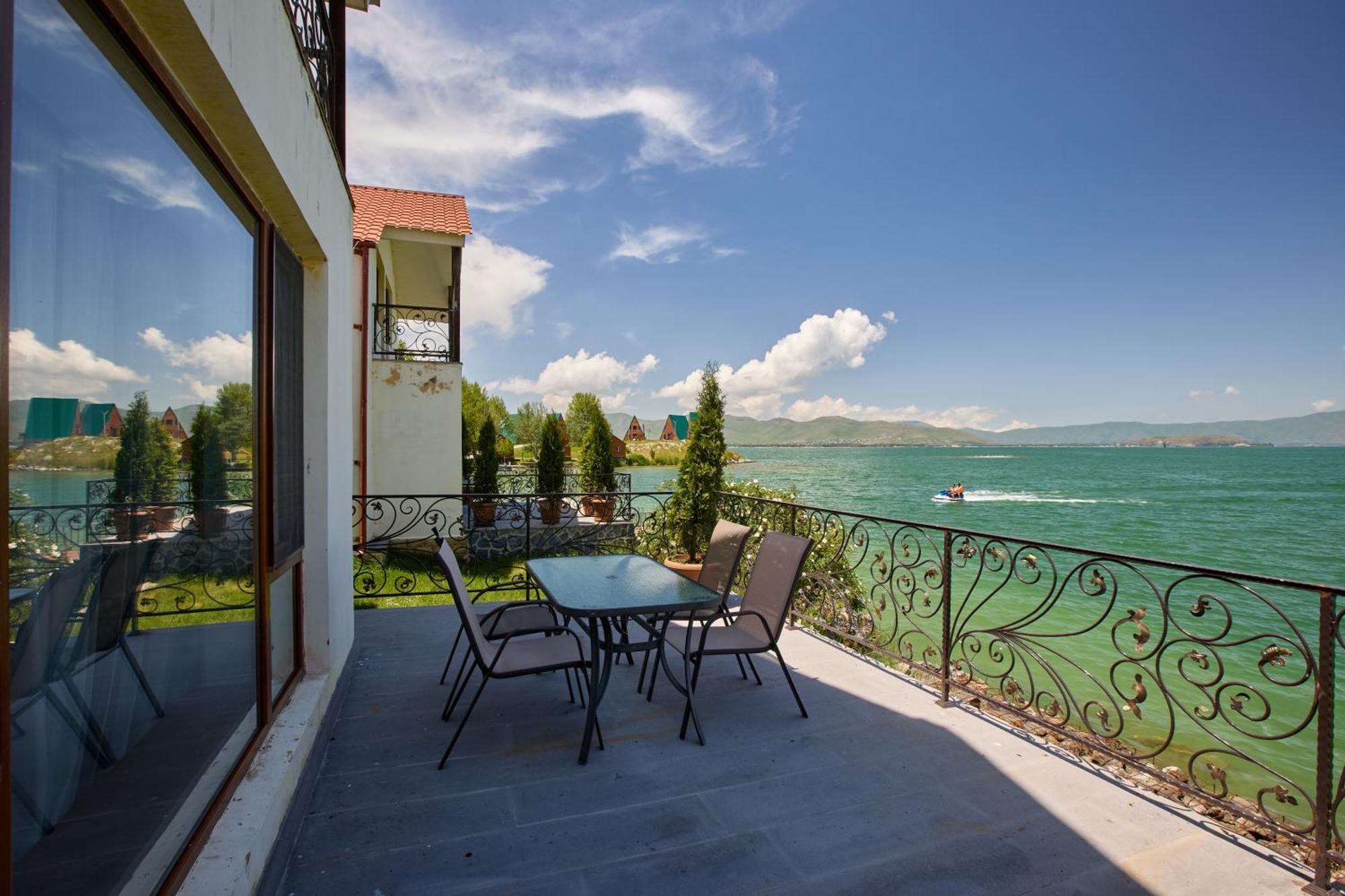 Noy Land Resort Sevan Dış mekan fotoğraf